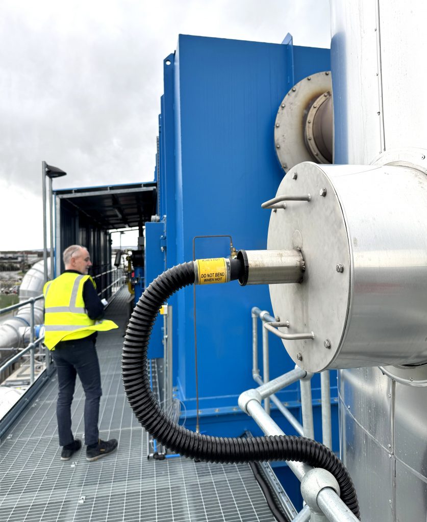 VOC sampling point with heated line
